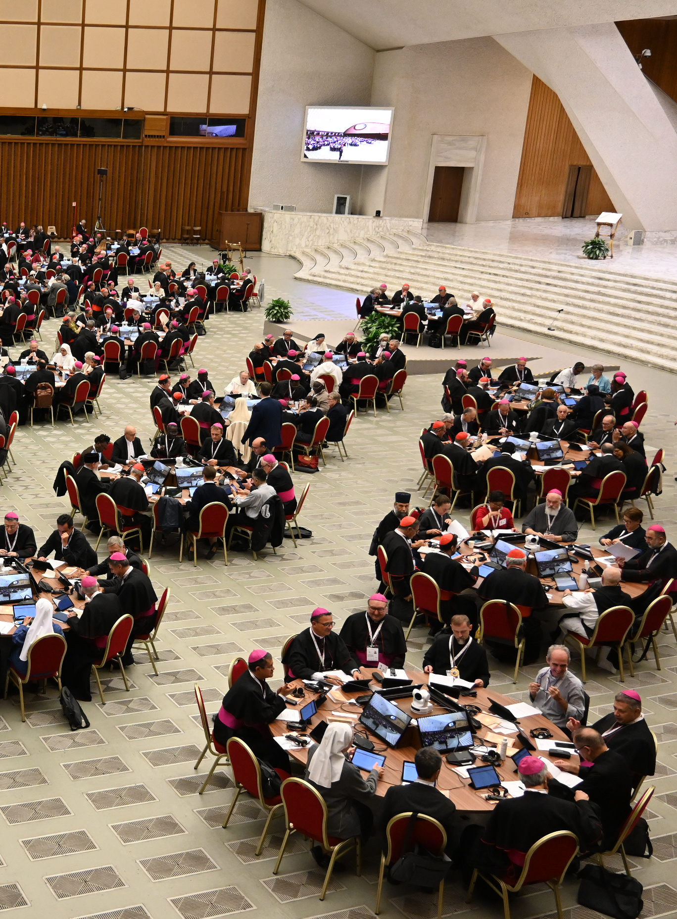 Teilnehmende an der Synode in Rom / Kathpress/Paul Wuthe